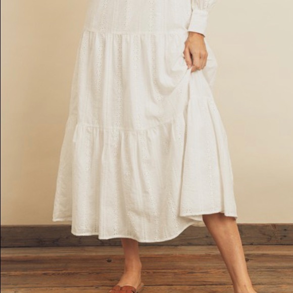 JUST IN**White Romantic Eyelet Maxi Dress - Picture 3 of 5